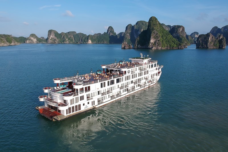Du thuyền Ambassador cruise 5* 2N1Đ vịnh Hạ Long