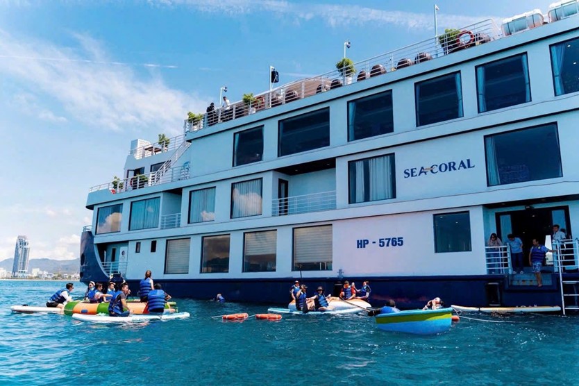 Du thuyền Sea Coral Cruise 5 sao Vịnh Lan Hạ