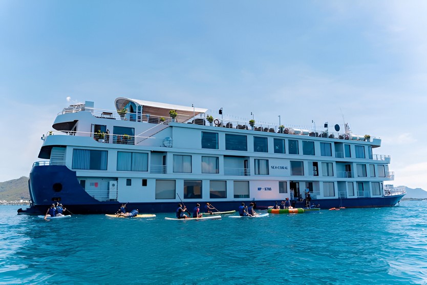 Du thuyền Sea Coral Cruise 5 sao Vịnh Lan Hạ