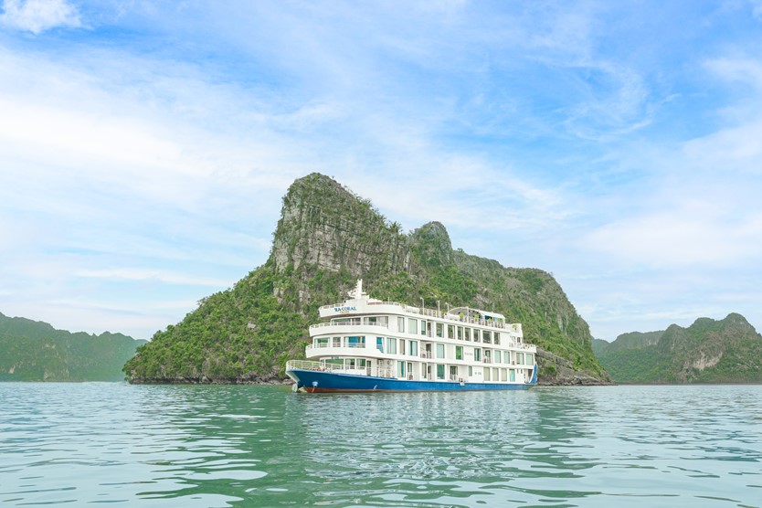 Du thuyền Sea Coral Cruise 5 sao Vịnh Lan Hạ