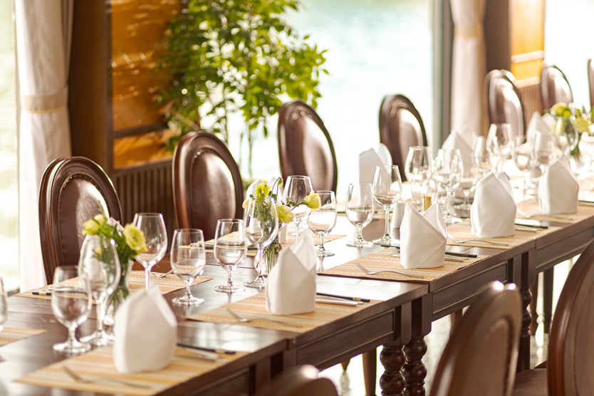 Du thuyền Sea Coral Cruise 5 sao Vịnh Lan Hạ