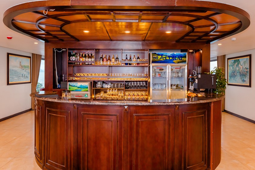 Du thuyền Sea Coral Cruise 5 sao Vịnh Lan Hạ