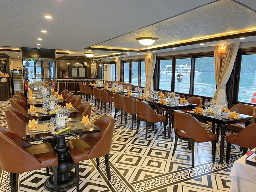 Du thuyền Athena Cruise 5 sao Vịnh Hạ Long