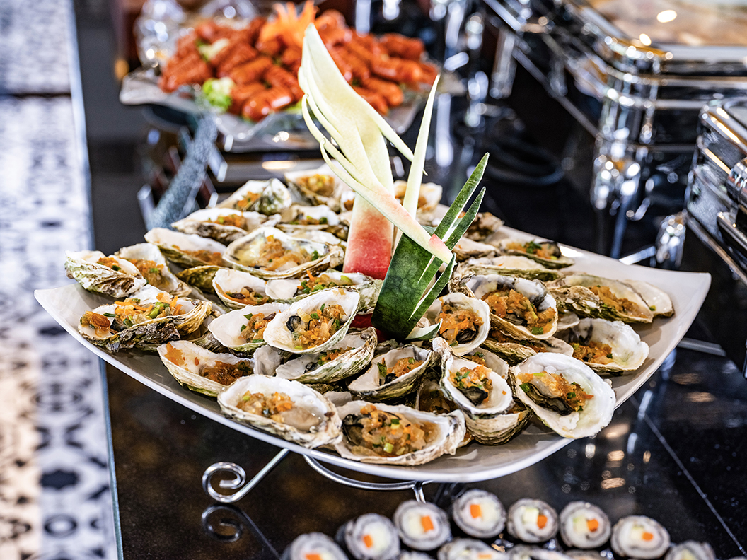 Du thuyền Doria Cruise có tới 3 bữa buffet, làm hài lòng những thực khó tính nhất