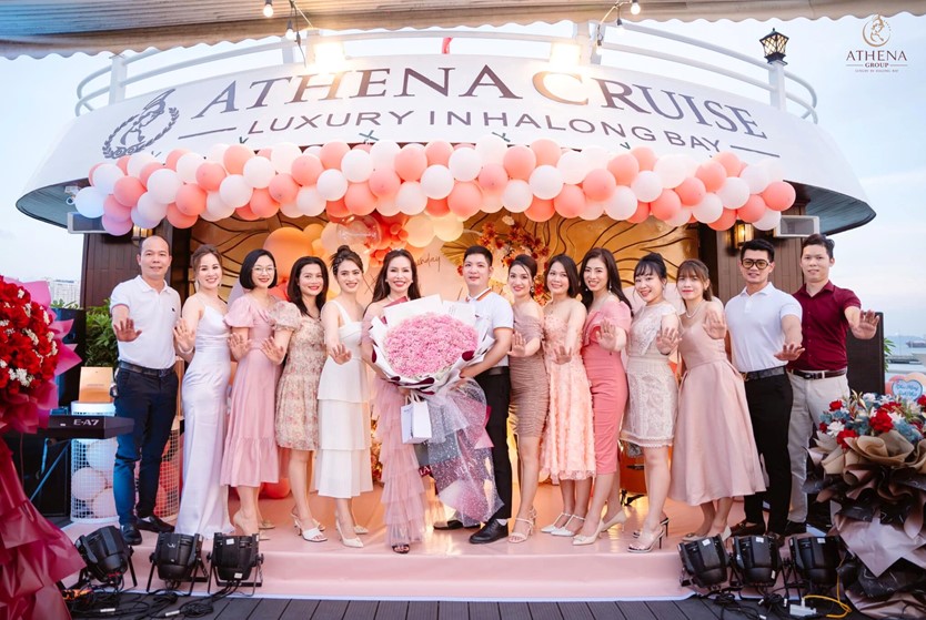 Du thuyền Athena Cruise 5 sao Vịnh Hạ Long