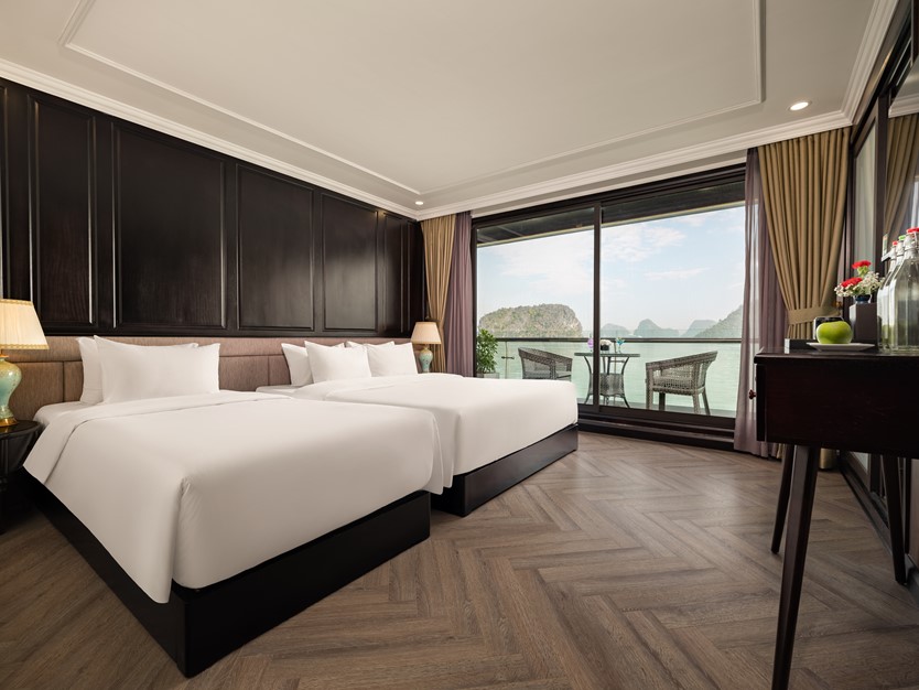 Du thuyền Doria Cruise 5 sao Vịnh Lan Hạ