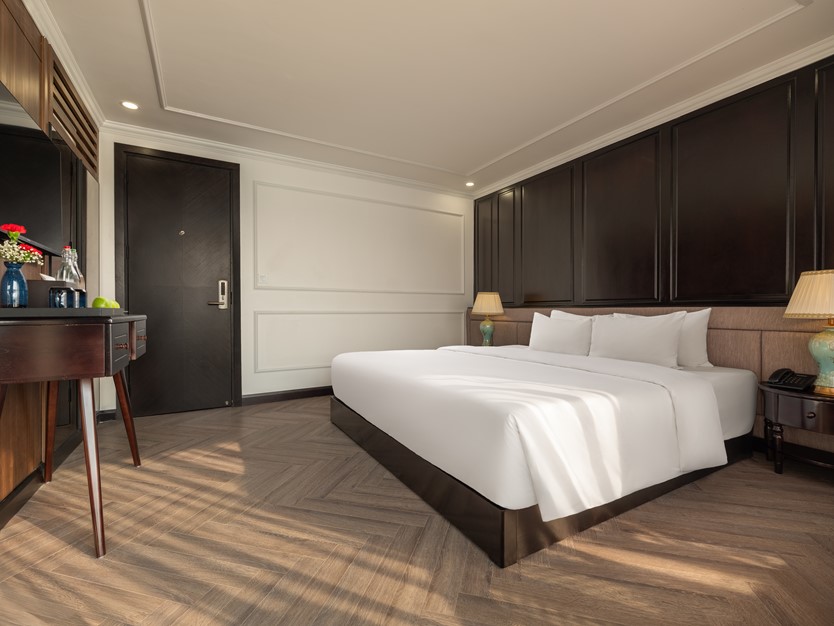 Du thuyền Doria Cruise 5 sao Vịnh Lan Hạ