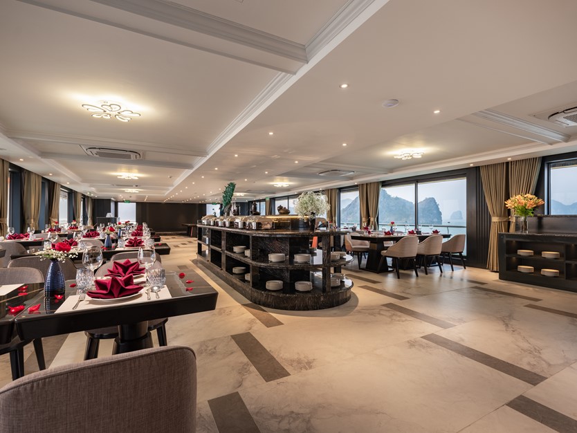 Du thuyền Doria Cruise 5 sao Vịnh Lan Hạ