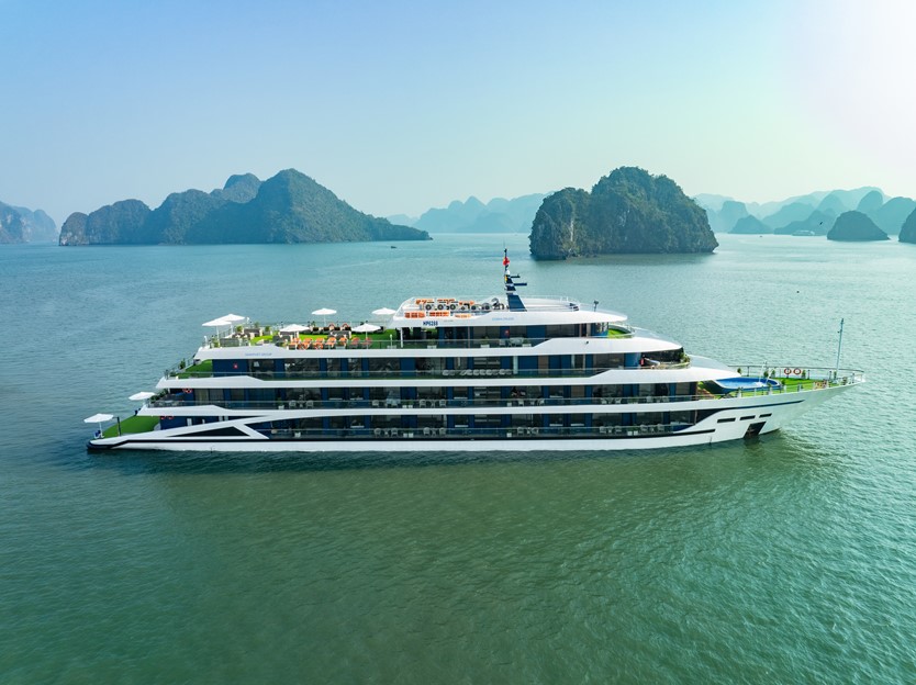 Du thuyền Doria Cruise 5 sao Vịnh Lan Hạ