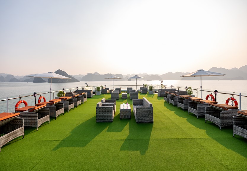 Du thuyền Doria Cruise 5 sao Vịnh Lan Hạ