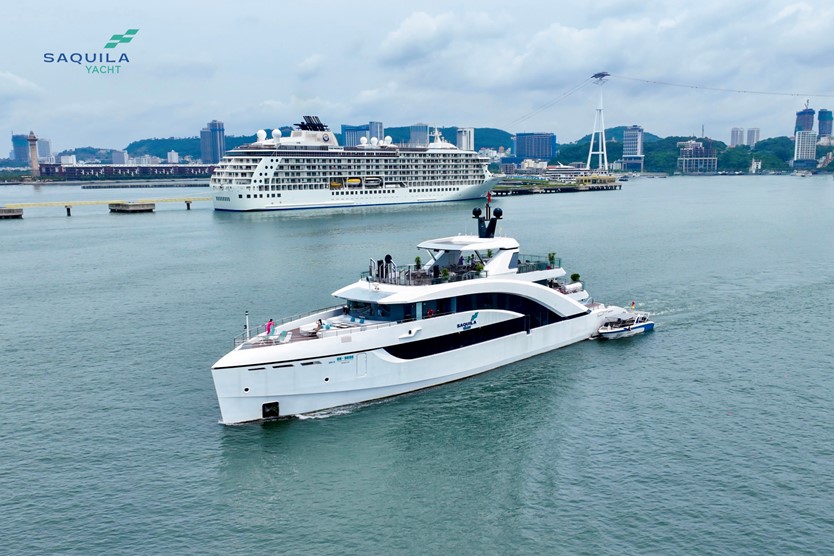 Du thuyền Saquila Yacht Day Cruise 5* tour 1 ngày