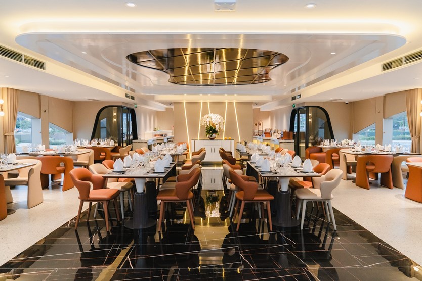 Du thuyền Saquila Yacht Day Cruise 5* tour 1 ngày