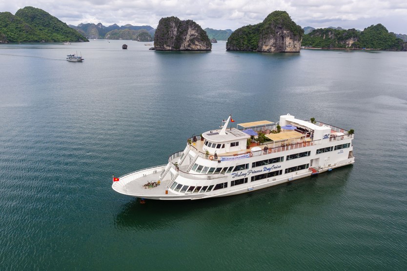Du thuyền Princess Day Cruise 5* vịnh Hạ Long