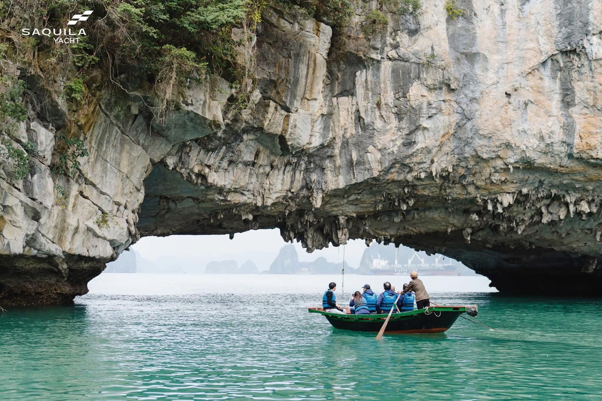 Hải trình Voyage Of Culture độc bản khám phá làng chài Vung Viêng và hang động Thiên Cảnh Sơn