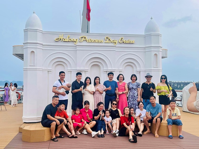 Du thuyền Princess Day Cruise 5* vịnh Hạ Long