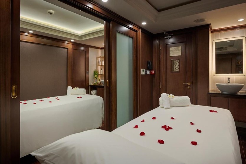 Du thuyền Paradise Legacy 5 sao Vịnh Hạ Long