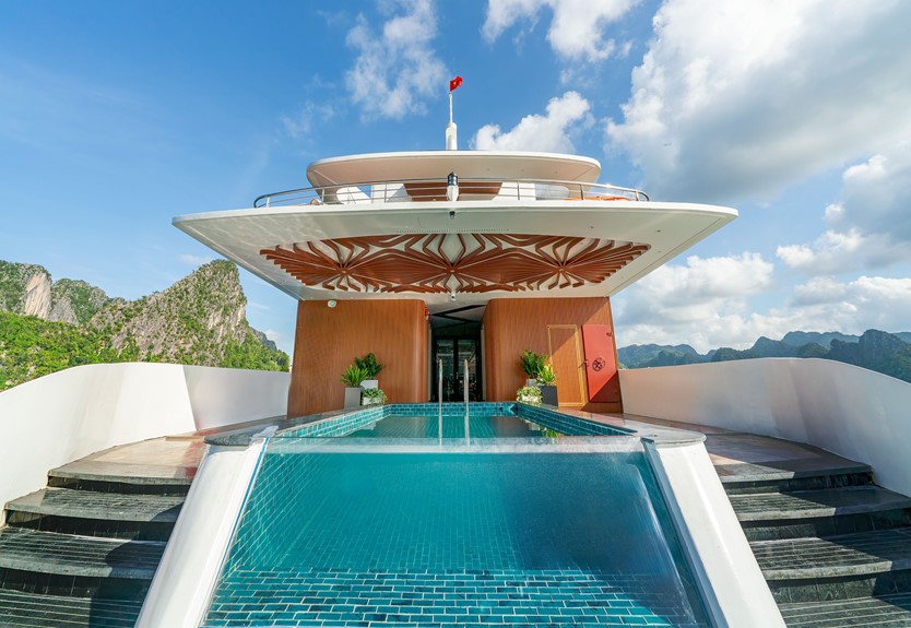 Du thuyền Leona Day Cruise 5* vịnh Hạ Long