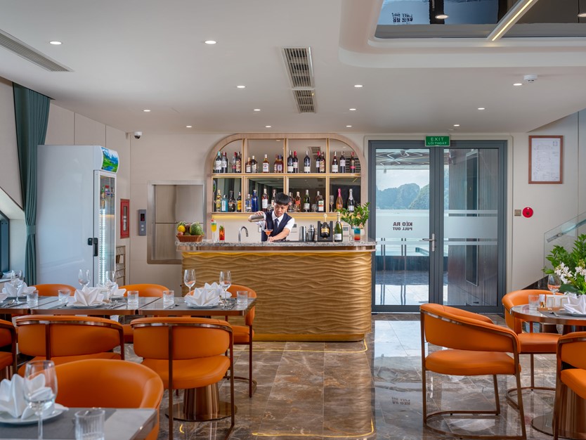 Du thuyền Leona Day Cruise 5* vịnh Hạ Long