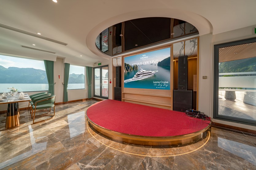 Du thuyền Leona Day Cruise 5* vịnh Hạ Long