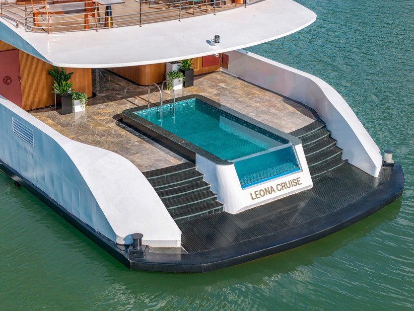 Du thuyền Leona Day Cruise 5* vịnh Hạ Long