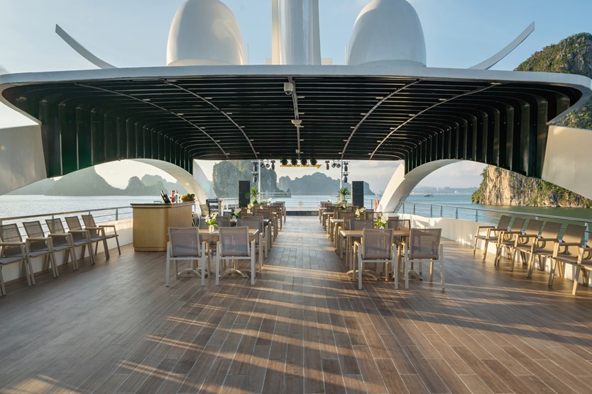 Du thuyền Leona Day Cruise 5* vịnh Hạ Long