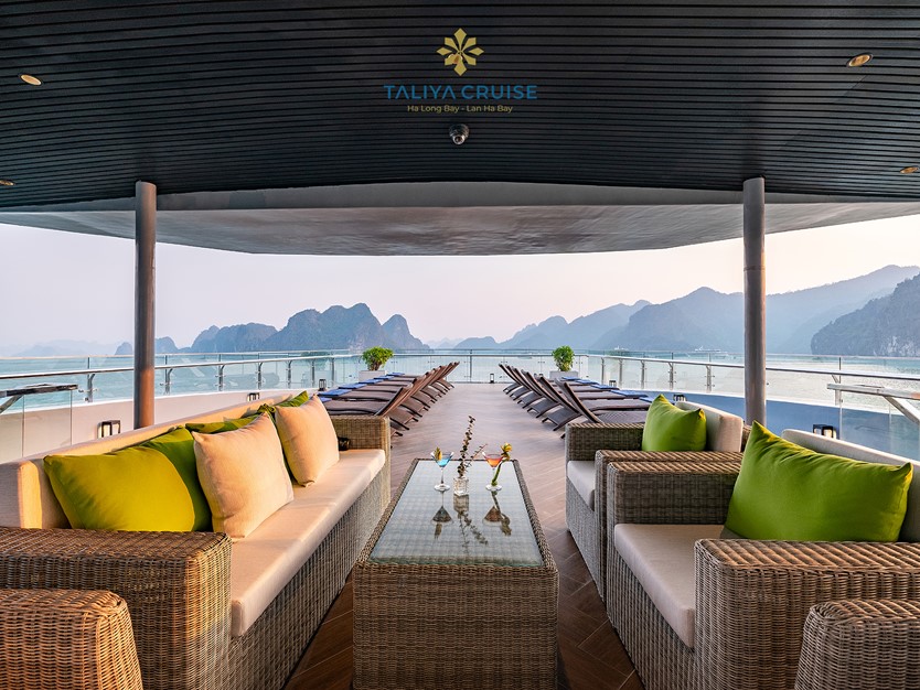 Du thuyền Taliya Day Cruise 5* Vịnh Lan Hạ