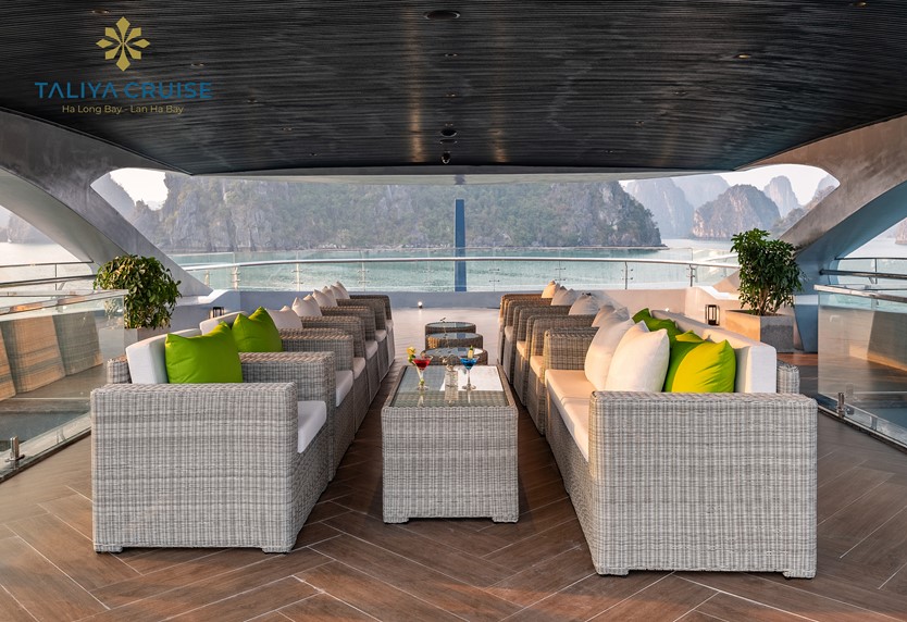 Du thuyền Taliya Day Cruise 5* Vịnh Lan Hạ