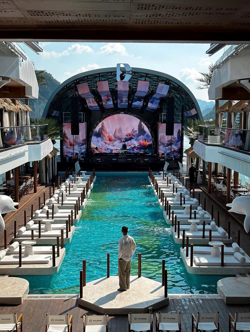 Du thuyền trong ngày 6* Dolphin Halong cruise 