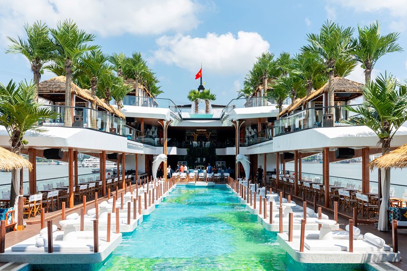 Du thuyền trong ngày 6* Dolphin Halong cruise 