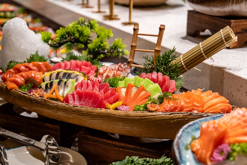 Du thuyền trong ngày 6* Dolphin Halong cruise 