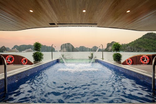 Du thuyền Du Yên 5 sao Vịnh Hạ Long