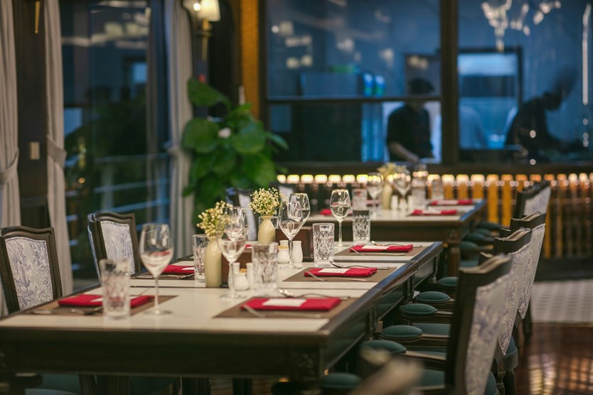 Du thuyền Du Yên 5 sao Vịnh Hạ Long