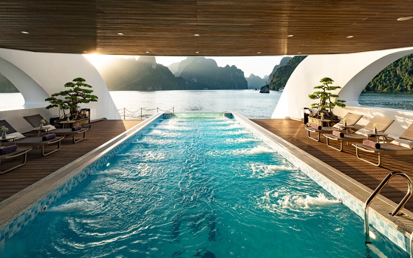 Du thuyền Diana Cruise 6 sao Vịnh Lan Hạ