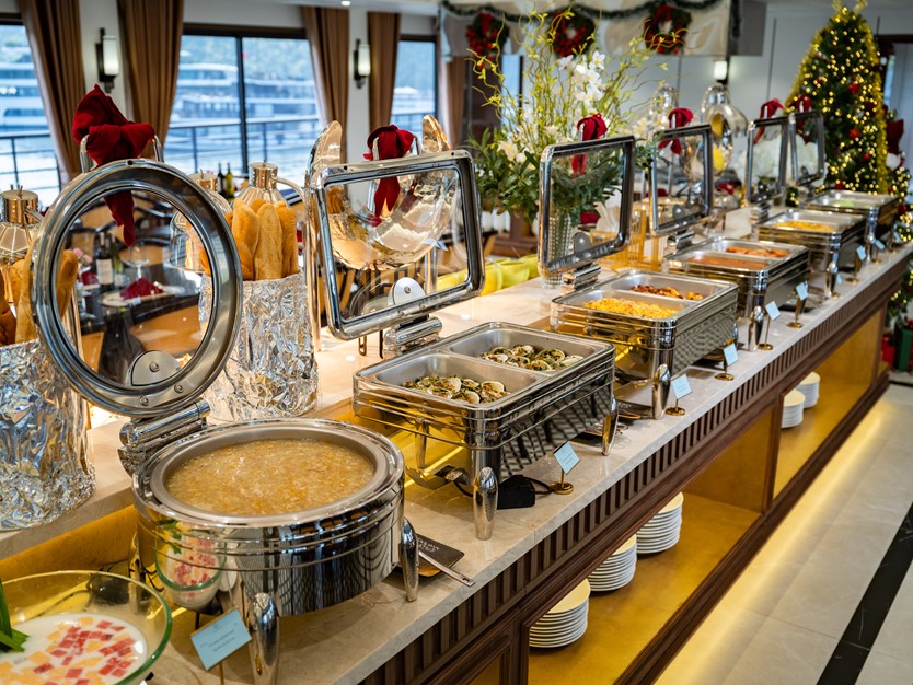 Du thuyền Diana Cruise 6 sao Vịnh Lan Hạ