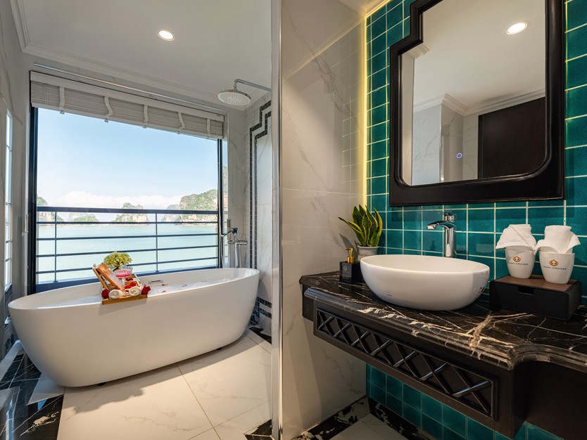 Du thuyền Diana Cruise 6 sao Vịnh Lan Hạ