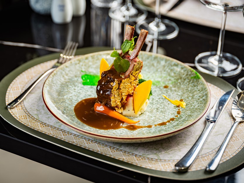 Du thuyền Diana Cruise 6 sao Vịnh Lan Hạ