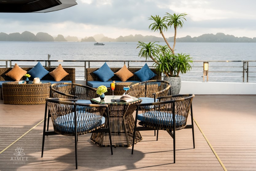 Du thuyền Aime'e 5 sao Vịnh Hạ Long