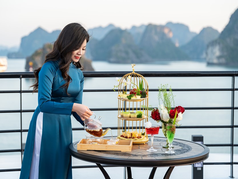 Du thuyền Diana Cruise 6 sao Vịnh Lan Hạ