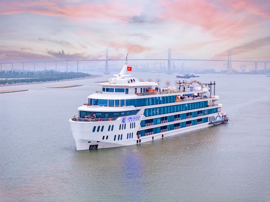 Du thuyền Luna Day Cruise 5* Vịnh Hạ Long