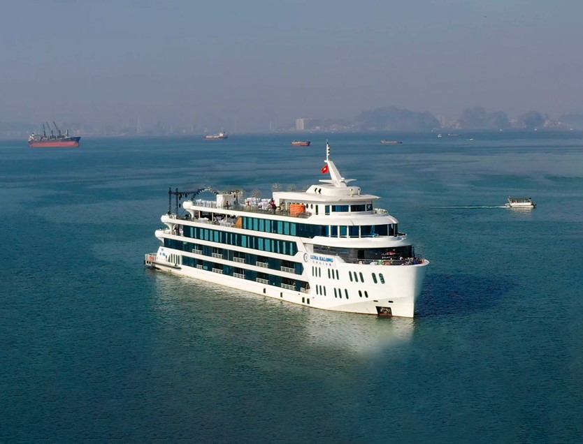 Du thuyền Luna Day Cruise 5* Vịnh Hạ Long