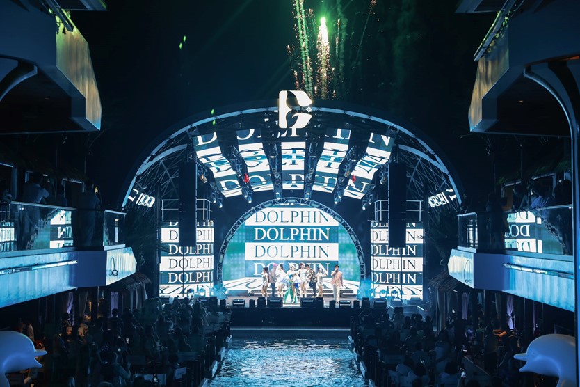 Du thuyền ăn tối 6* Dolphin Halong cruise 