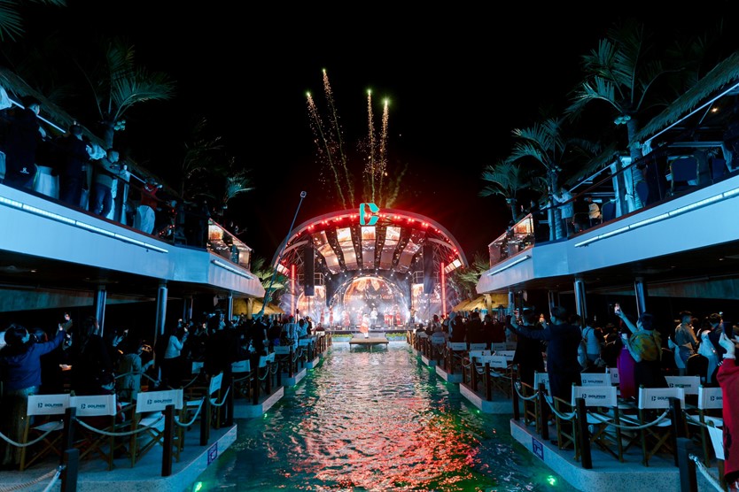 Du thuyền ăn tối 6* Dolphin Halong cruise 