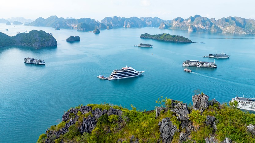 Du thuyền Halora Nova Cruise 5 sao Vịnh Lan Hạ