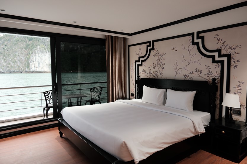 Du thuyền Halora Nova Cruise 5 sao Vịnh Lan Hạ