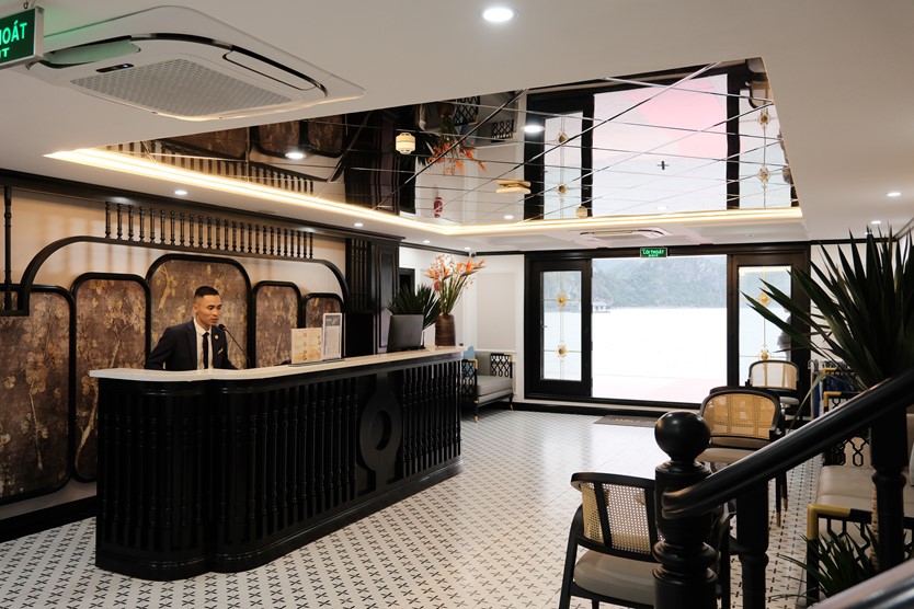 Du thuyền Halora Nova Cruise 5 sao Vịnh Lan Hạ