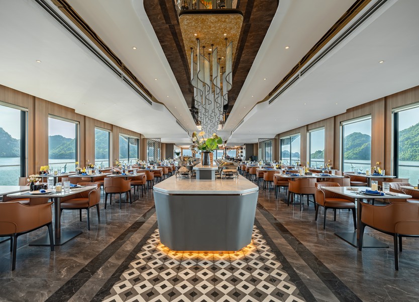 Du thuyền Azura Cruise 6 sao Vịnh Lan Hạ