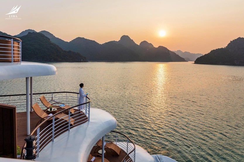 Du thuyền Lyra Grandeur 6 sao Vịnh Lan Hạ
