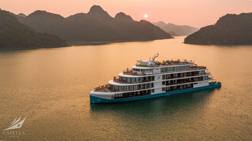 Du thuyền Capella Cruise 5 sao Lan Hạ