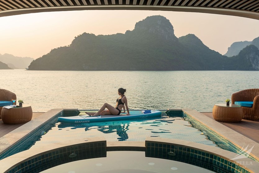 Du thuyền Capella Cruise 5 sao Lan Hạ
