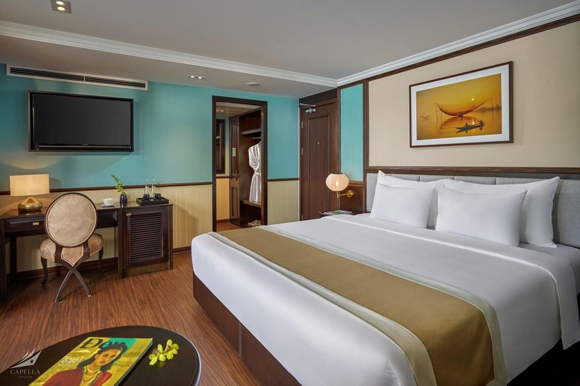 Du thuyền Capella Cruise 5 sao Lan Hạ